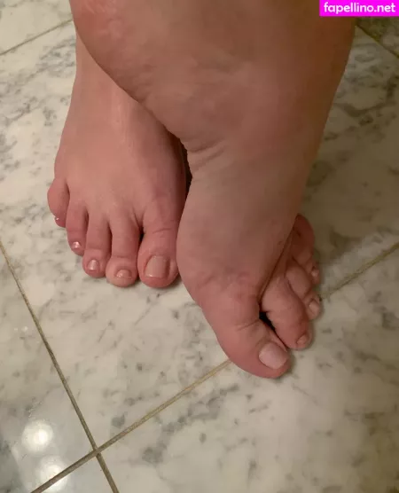 Largeboobies305 OnlyFans Thumbnail #twn7zJLleF