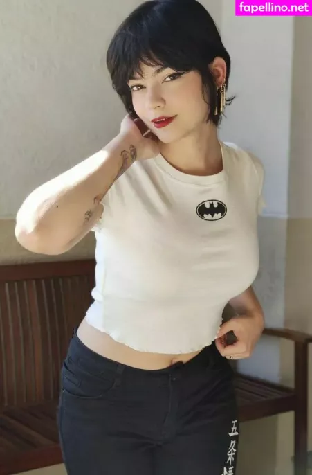 Lari Anjos OnlyFans Thumbnail #1cVKUviilp