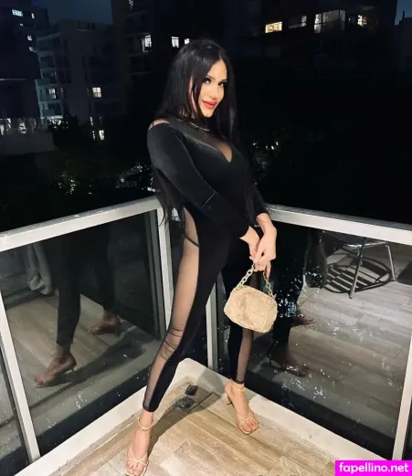 Lari Ts OnlyFans Thumbnail #oI12psBfPj