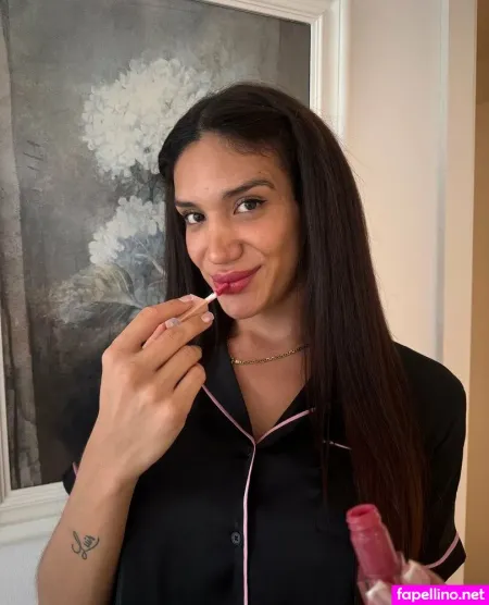 Lari Ts OnlyFans Thumbnail #wfVeW9pmys