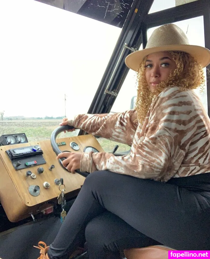 larisafoxlatina, larisafoxvip Nude Leaked OnlyFans Photo #OTw3EGIAso