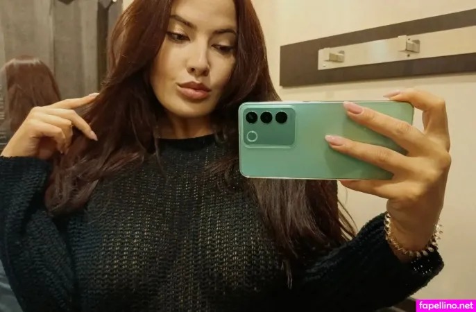 Lariss Moon OnlyFans Thumbnail #7QI5DpAn64