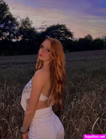 Larissa 775 OnlyFans Thumbnail #VRXwSF2CzC