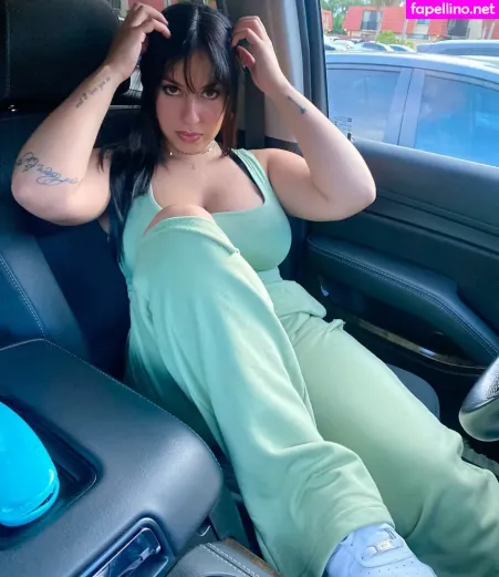 Larissa Cambusano OnlyFans Thumbnail #J7NQg5wNwL