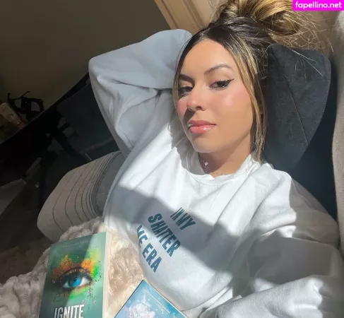Larissa Cambusano OnlyFans Thumbnail #LazQNLMk4P
