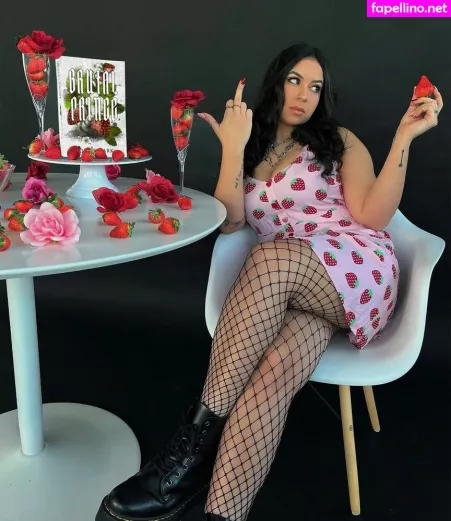 Larissa Cambusano OnlyFans Thumbnail #dl0BdfK7tB