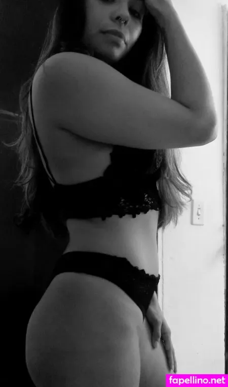 Larissa Cruz OnlyFans Thumbnail #9YvXdsnUBn