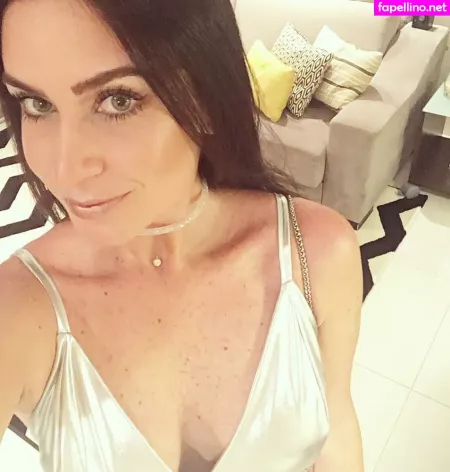 Larissa Erthal OnlyFans Thumbnail #OKzSSyA0jV