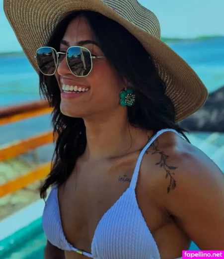 Larissa Felix OnlyFans Thumbnail #lHGSOwKamQ