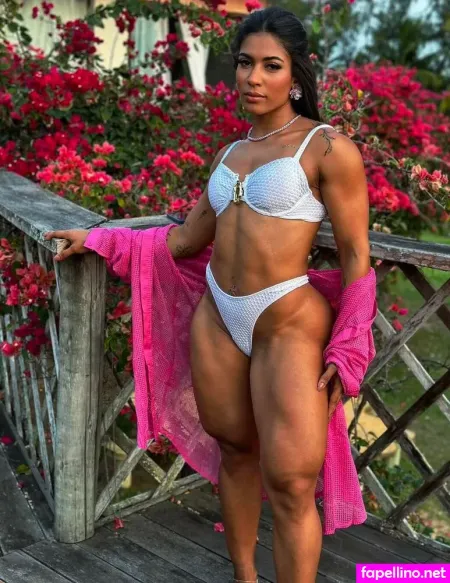 Larissa Felix OnlyFans Thumbnail #t4fEJdcIL1