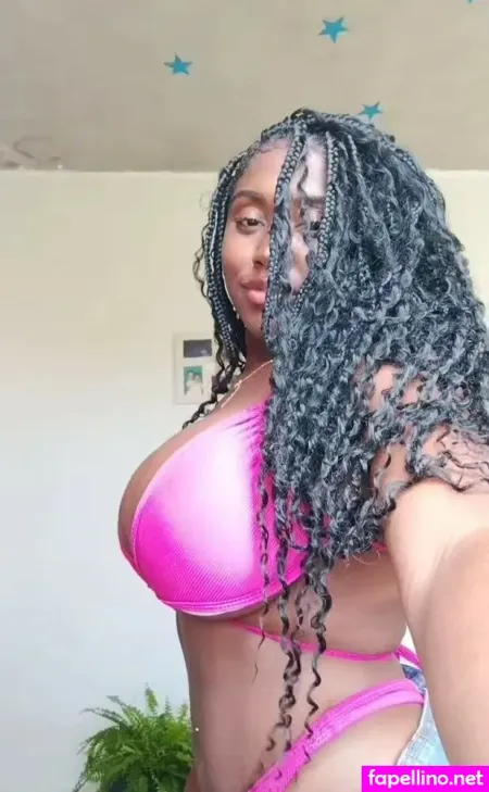 Larissa Fernandes OnlyFans Thumbnail #Y5aE2iSOFG