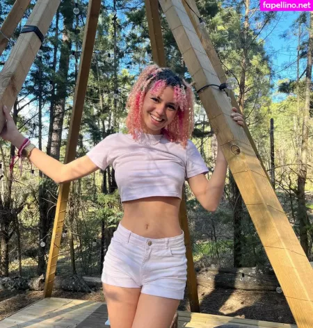 Larissa Kimberlly OnlyFans Thumbnail #MZ04bLtWEh