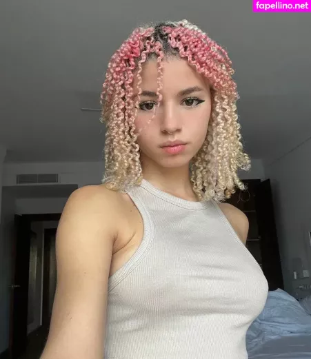 Larissa Kimberlly OnlyFans Thumbnail #dbIWcA7J2M