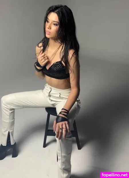 Larissa Liveir OnlyFans Thumbnail #0fS7EGzZCo