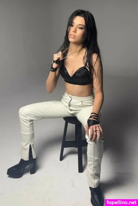 Larissa Liveir OnlyFans Thumbnail #jH2KJ8kuE8