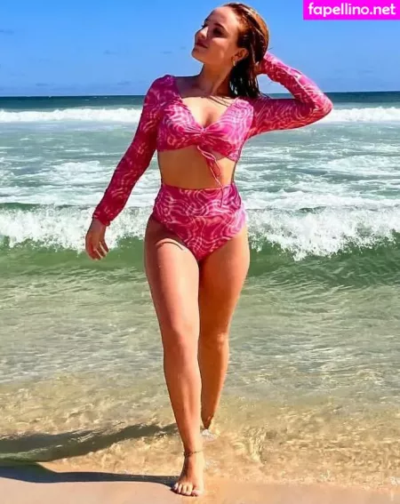 Larissa Manoela OnlyFans Thumbnail #TifPt06MyN