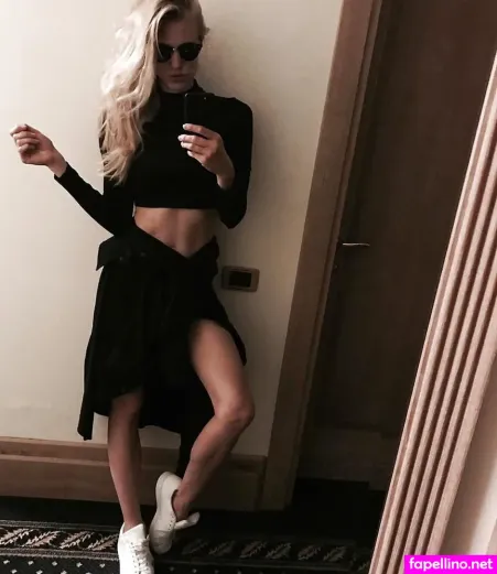 Larissa Marolt OnlyFans Thumbnail #8kZoILO3iG