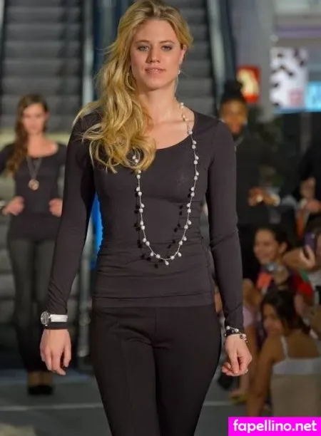 Larissa Marolt OnlyFans Thumbnail #SZCxSNQLnn