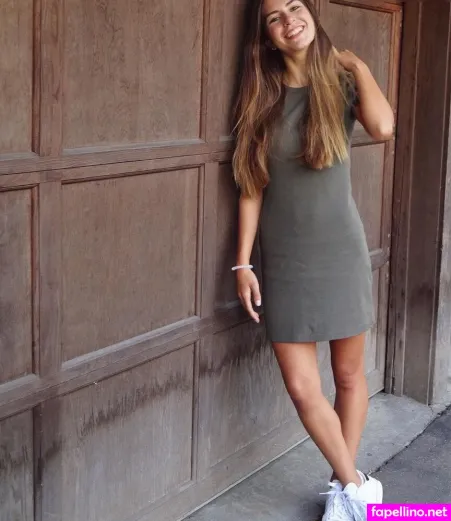 Larissa Merlyn Selena Larissahausler OnlyFans Thumbnail #0BuaUeaqxx