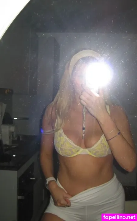 Larissa Neumann OnlyFans Thumbnail #DJUHiUm7b7