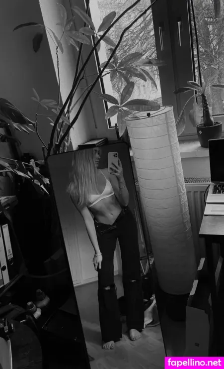 Larissa Oberste OnlyFans Thumbnail #rBaSqGKfmv