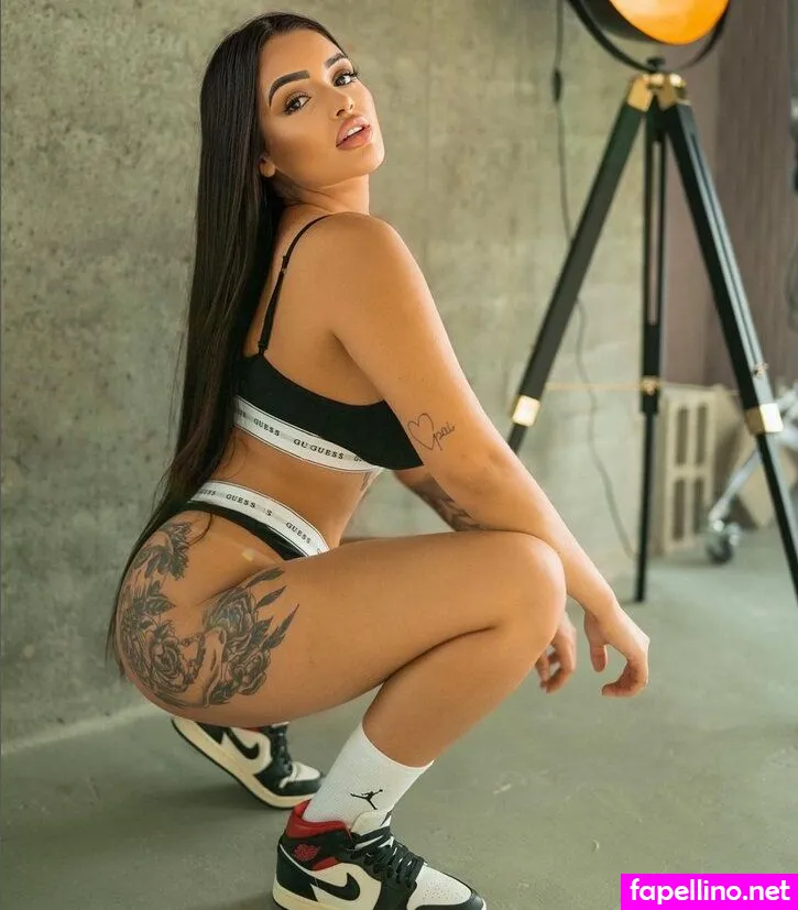 larissaribb__, museu_inventado Nude Leaked OnlyFans Photo #d0dJY8i614