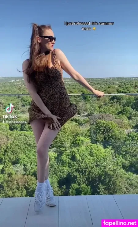 Larissa Riess OnlyFans Thumbnail #4UIR9u7K9D