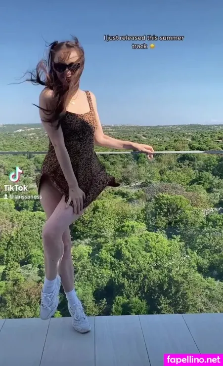 Larissa Riess OnlyFans Thumbnail #QhkvKL5jpN