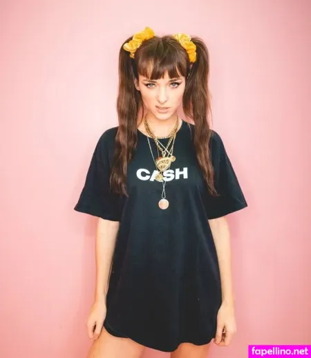 Larissa Riess OnlyFans Thumbnail #WIIcvI4MZ0