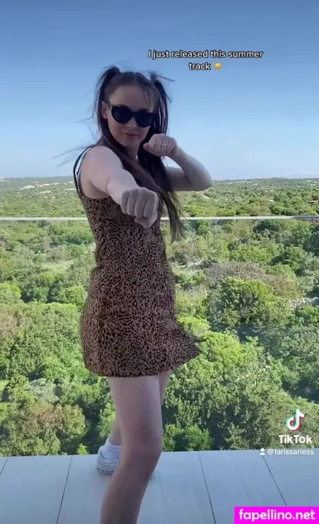 Larissa Riess OnlyFans Thumbnail #X5ON70QFqE
