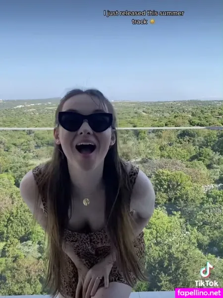 Larissa Riess OnlyFans Thumbnail #YFKwsekyJS