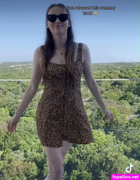 Larissa Riess OnlyFans Thumbnail #oIiRRpoWKl