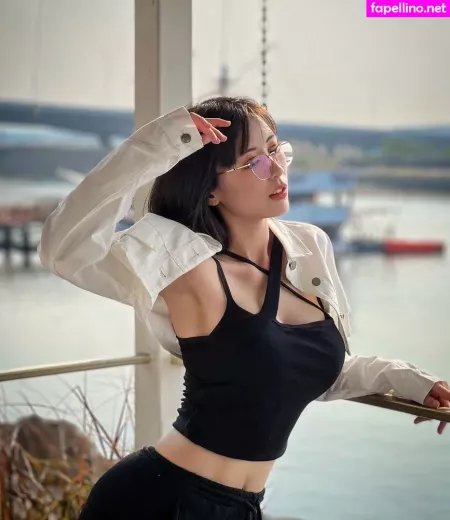 Larissa Rochefort OnlyFans Thumbnail #LYKwteQ74P