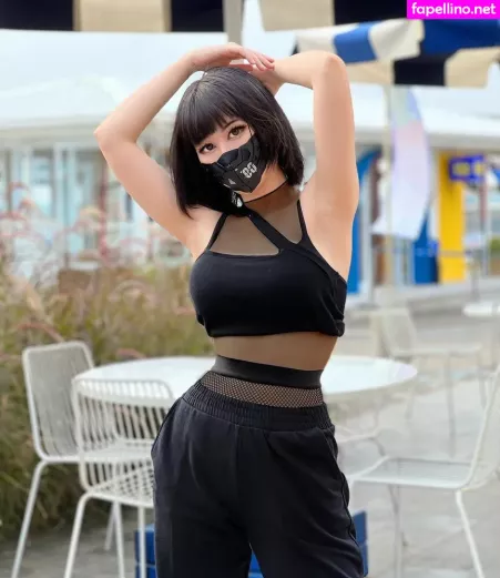 Larissa Rochefort OnlyFans Thumbnail #oDURHfZOdv