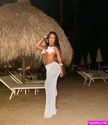 Larissa Santos 13 OnlyFans Thumbnail #zqlIZOzElU