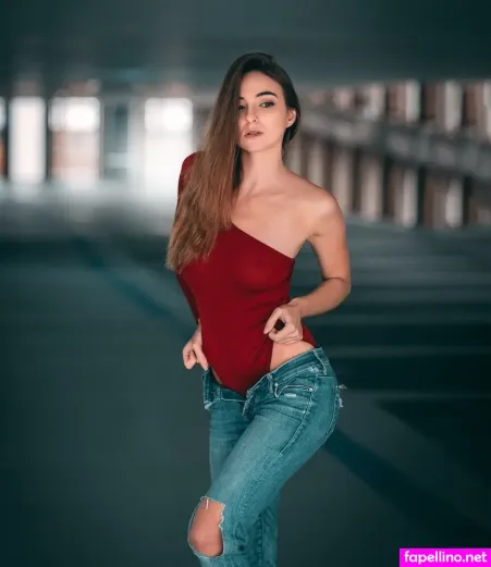 Larissa Schmiederer OnlyFans Thumbnail #cP8nCGtlGu