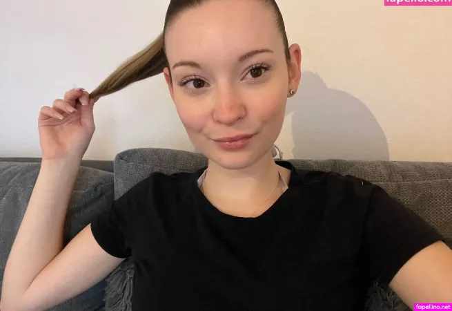 Larissa Sweet OnlyFans Thumbnail #znjOr7LPUK
