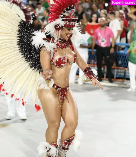 Larissa Tomasia OnlyFans Thumbnail #NGlMKyxtAy