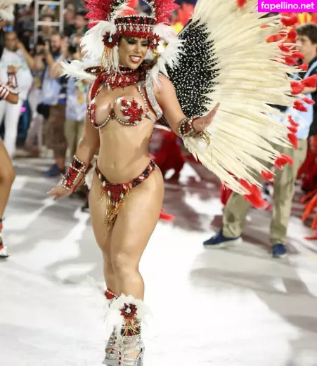 Larissa Tomasia OnlyFans Thumbnail #P9u9uAAsvJ