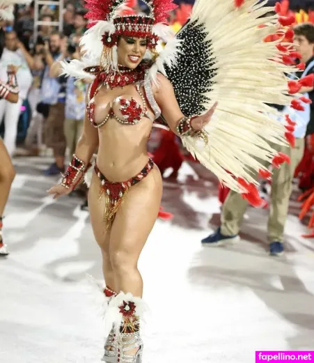 Larissa Tomasia OnlyFans Thumbnail #XVsD1Znp9C