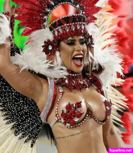 Larissa Tomasia OnlyFans Thumbnail #yyv7HoisJF