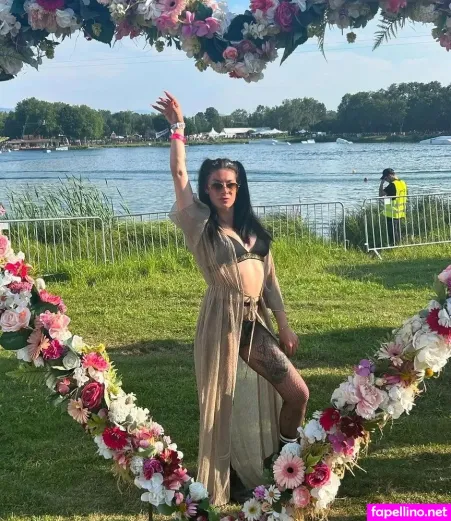 Larissa Ts OnlyFans Thumbnail #roFb7i27yP