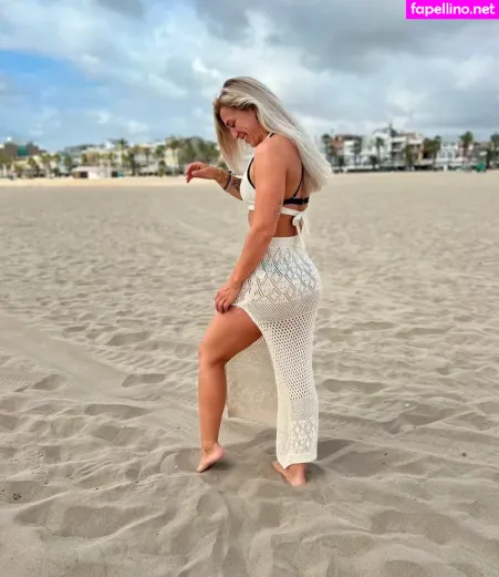 Larissa Van Meerten OnlyFans Thumbnail #5p1UxWNE53