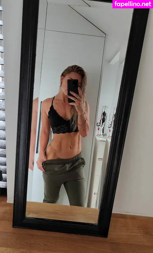 larissavanmeerten Nude Leaked OnlyFans Photo #93XGAUzClA