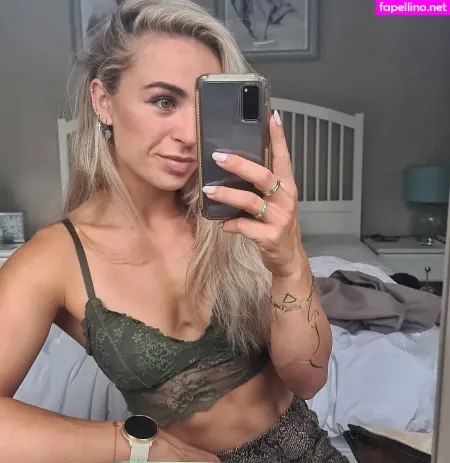 Larissa Van Meerten OnlyFans Thumbnail #FIplcHBEMG