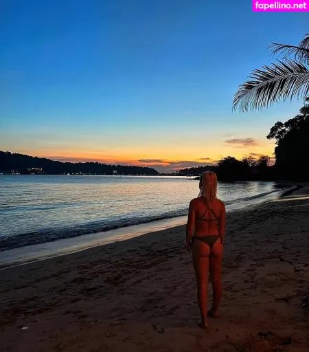 Larissa Van Meerten OnlyFans Thumbnail #zyNGwWKA9o