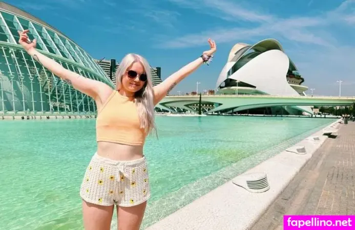 Larissa Zeeuwe OnlyFans Thumbnail #zBK5o0vjHU