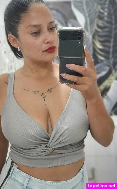 Larissabraga92 OnlyFans Thumbnail #qlQ5tqSsi9
