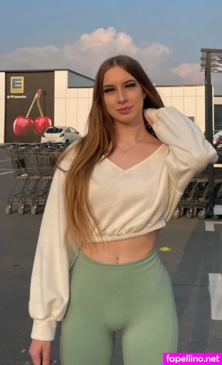 Larissaxra OnlyFans Thumbnail #JJAylsgHez