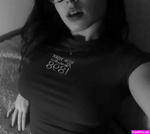 Larrinhaw OnlyFans Thumbnail #N7y5rMuIwZ